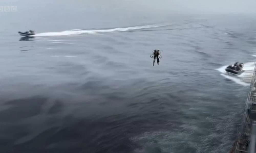 Βρετανία: Νέα στολή τζετ για τους Βασιλικούς Πεζοναύτες